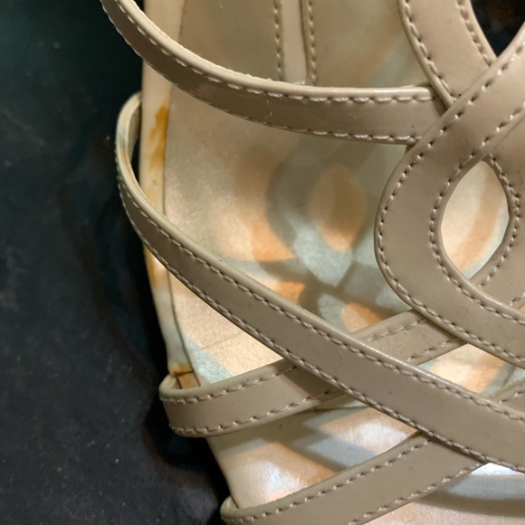 New Direction heels - Picture 6 of 7